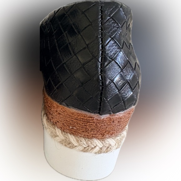 SOLD - Women’s Black Woven Platform Espadrille Flats - Size 8.5 - Picture 3 of 10